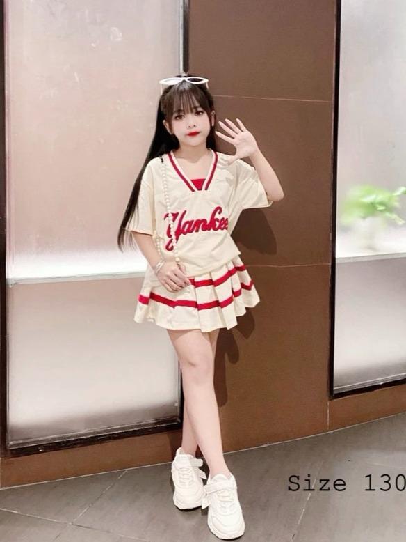 Set Váy Bộ Xếp Ly Áo cổ cách tân in chữ YANKEE Váy thời trang có LÓT QUẦN Set thời trang Bé Gái và Mẹ từ 9-55 Kg