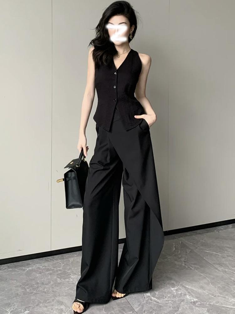 Product Introduction of French Retro Style Vest for Women Summer 2025 New Slim Fit Fashionable Design Sleeveless Top 6