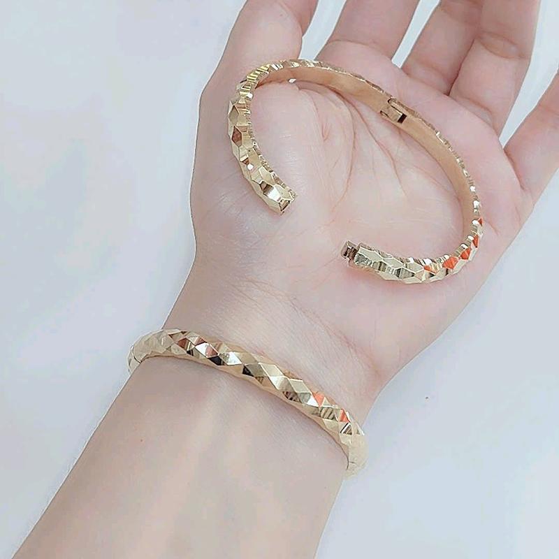 Vòng tay KC ( giá 1 chiếc) đồng đỏ không xi màu miền tây