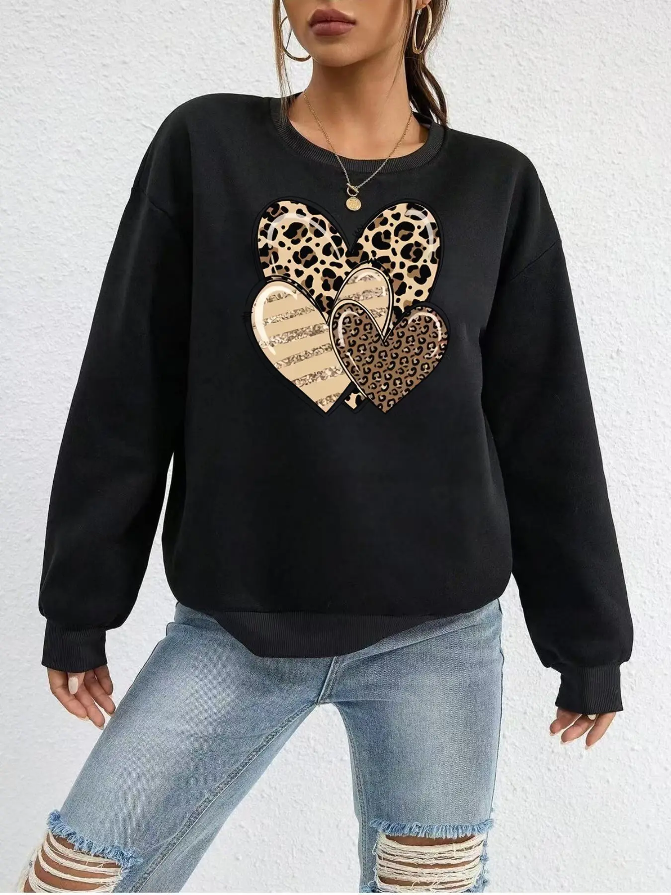 【Plus Size】 Heart Print Drop Shoulder Thermal Lined Sweatshirt, Casual Long Sleeve Round Neck Pullover for Women, Women's Clothing for Fall & Winter