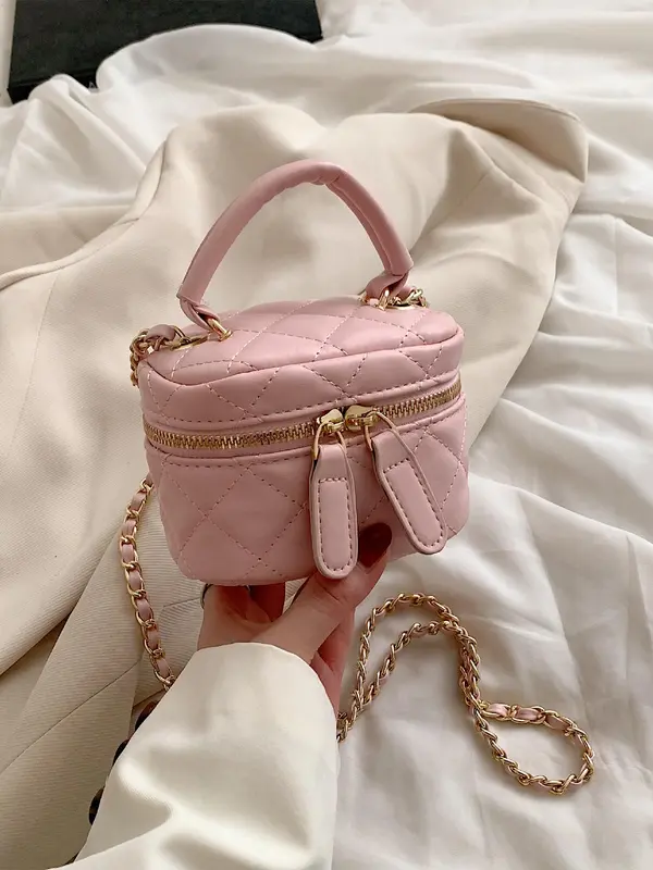 Fashion Quilted Embroidered Handbag, Plain PU Leather Zipper Crossbody Bag with Chain Strap, Bucket Bag for Work Travel 4