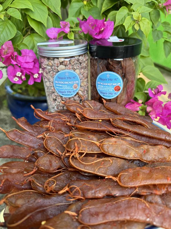 Combo 1 Mứt Me nguyên trái ( không hạt ) chua chua ngọt ngọt + 1 Đậu phộng rang muối đường Snack Nuts Ăn Vặt Food