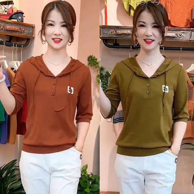 Áo Thun Dài Tay Có Mũ Trùm Đầu, Mỏng, Trang Phục Đầu Thu Của Mẹ, Phong Cách Đi Chơi Chống Lão Hóa, Áo Thời Trang Phong Cách Phương Tây