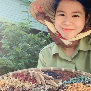 Ba mẹ con nhà Ngọc