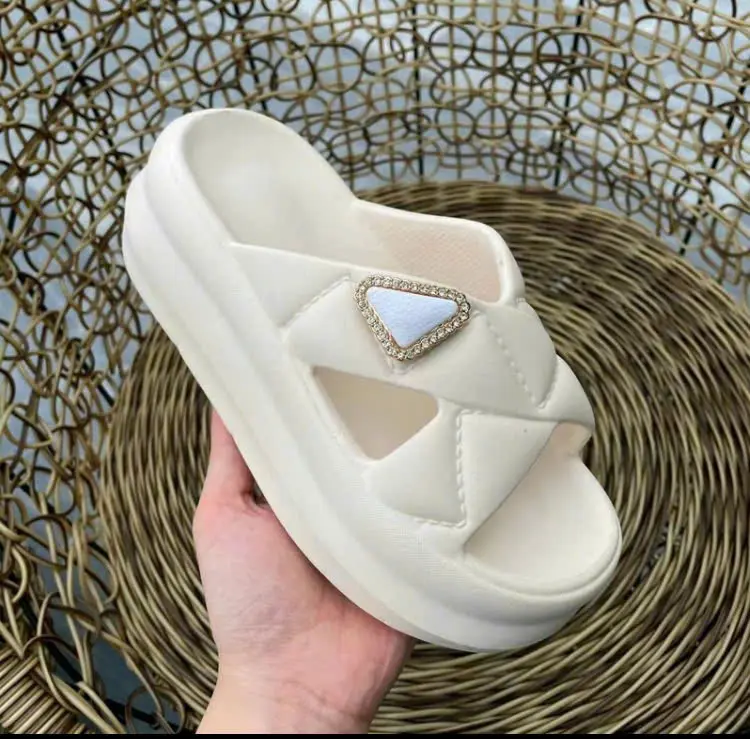 Dép lê Nữ Đế Cao 5cm Cực Độc Đáo