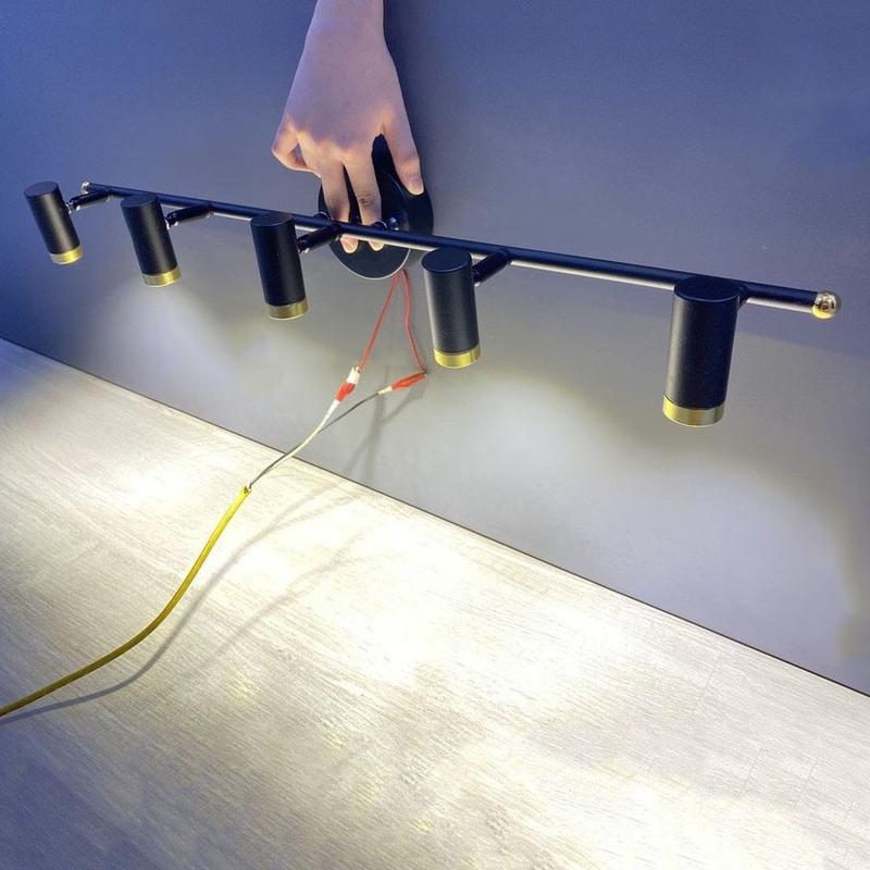  Đèn soi tranh MONSKY FISTE kiểu dáng hiện đại trang trí nội thất sang trọng. 