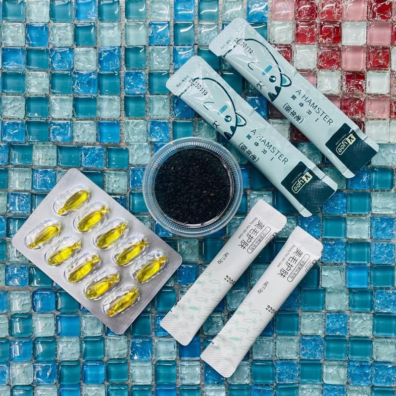 Combo 7 món Hỗ trợ trị nấm mượt lông lành da và tăng đề kháng. Bao gồm: 2 dầu cá 2 soup trộn dinh dưỡng 2 soup mượt lông 1 mè đen rang