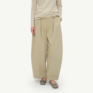 Effortless Style with Three-Dimensional Tailoring