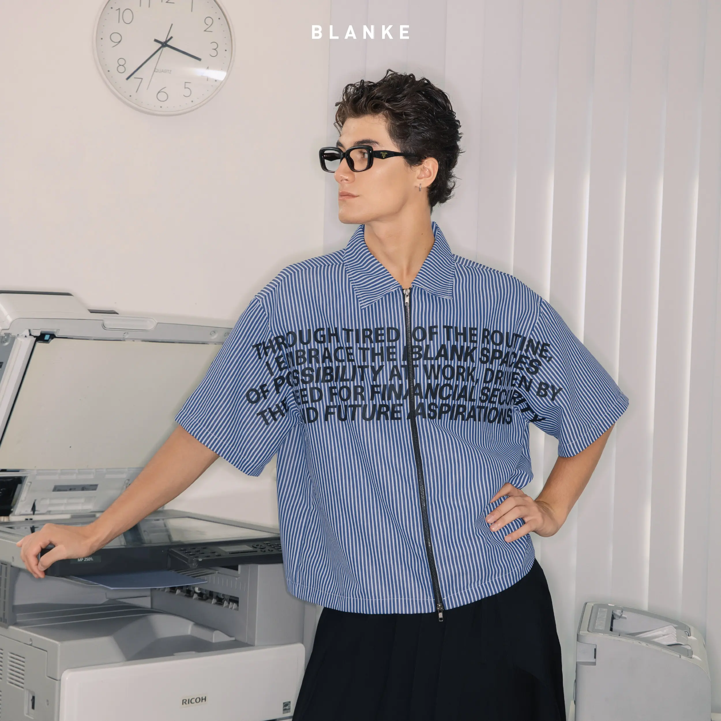 BLANKESPACE Áo Sơ Mi Finance Shirt Chất Liệu Kate Lụa Sọc Xanh Nam Nữ Unisex