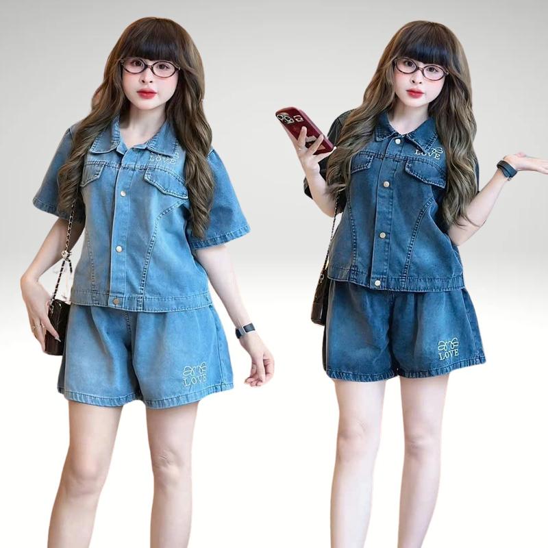 Set Jean B16 ( Áo + Quần ) Cổ Đức Khuy Bấm - Quần Sooc Form Vừa Thêu Chữ LOVE Dành Cho Nữ, 2 Màu Đen Khói & Xanh, 2 Size S & M