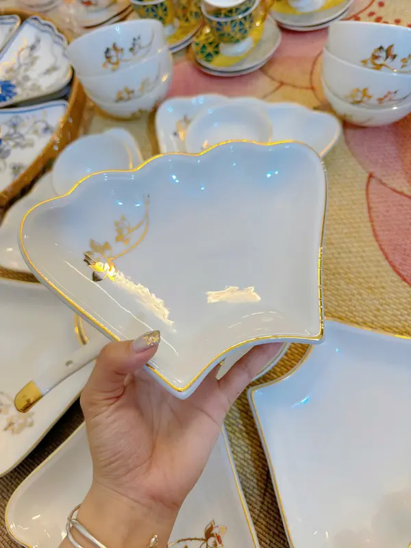 Bộ Bát Hoa Mặt Trời Men Trắng Vẽ Sen Vàng kim 24k- Gốm Bát Tràng Cao Cấp 5