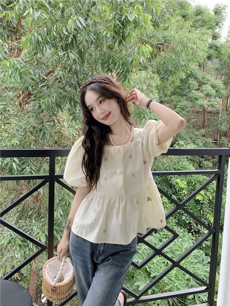 Product Introduction of Áo Sơ Mi Hoa, Cổ Áo Vuông, Khâu Tay Phồng, Phong Cách Phương Tây Ngọt Ngào Dáng Rộng Vừa Vặn, ngắn Tay Áo, Áo Cánh Bé Gái, Thời Trang, Hàng Mới Về Mùa Hè 2022 9