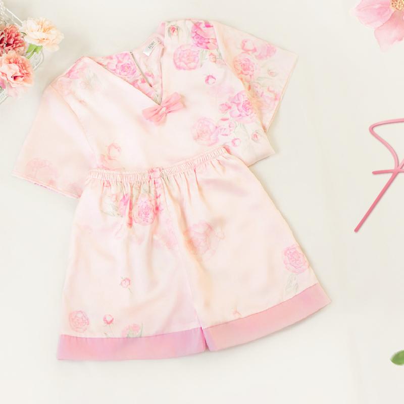 Bộ Đồ Ngủ Lụa Hoa Mẫu Đơn Cổ V Phối Nơ Hồng Loirechic BNC03