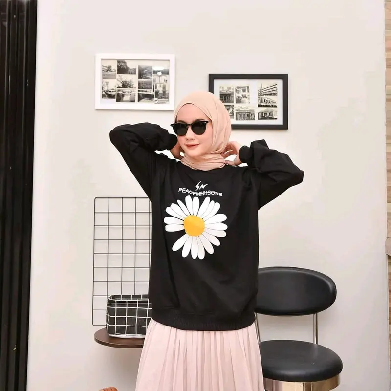 ONE DAISY SWEATER 7