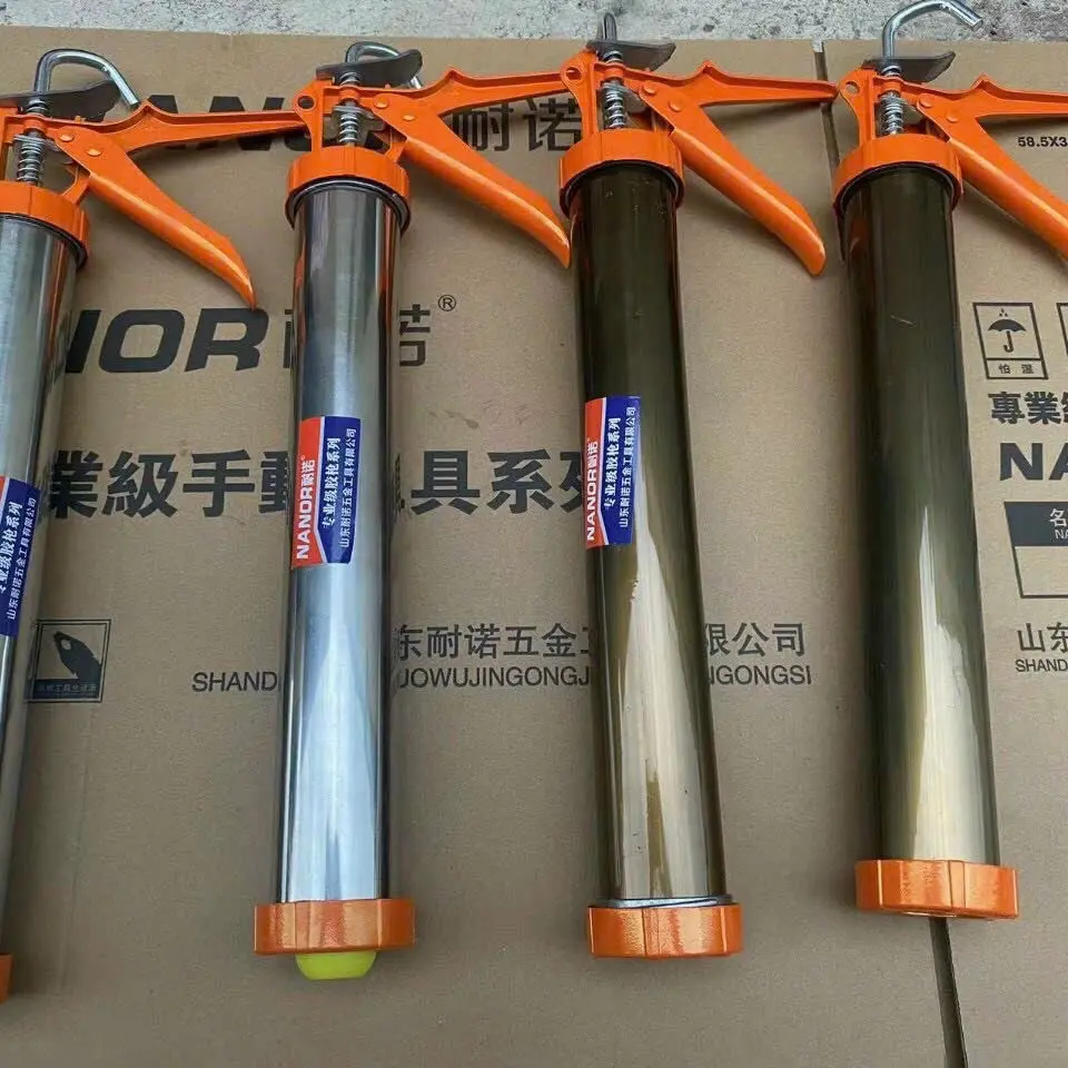 Dụng cụ bơm keo Sika Flex có đầu bơm - Thiết kế nhỏ gọn, chất liệu silicon bền và linh hoạt