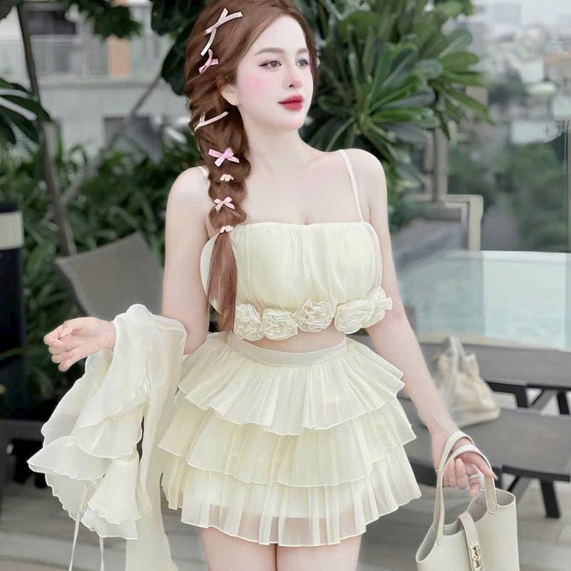 Set váy voan thiết kế áo ngắn hai dây (có mút) đính hoa kèm khoác phối chân váy xòe tầng có lót Nữ Women Kem Dress Top 1