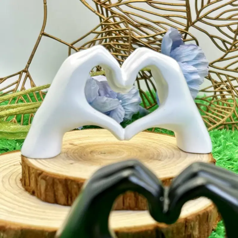 Mini Heart Shaped Resin Ornament, Creative Romantic Resin Decoration, Home Desktop Decoration, Gift for Boyfriend & Girlfriend 3