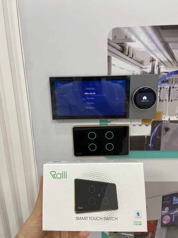 Công tắc cảm ứng 4 nút WIFI Rạng Đông. Điều khiển bật/tắt/hẹn giờ từ xa qua điện thoại 2