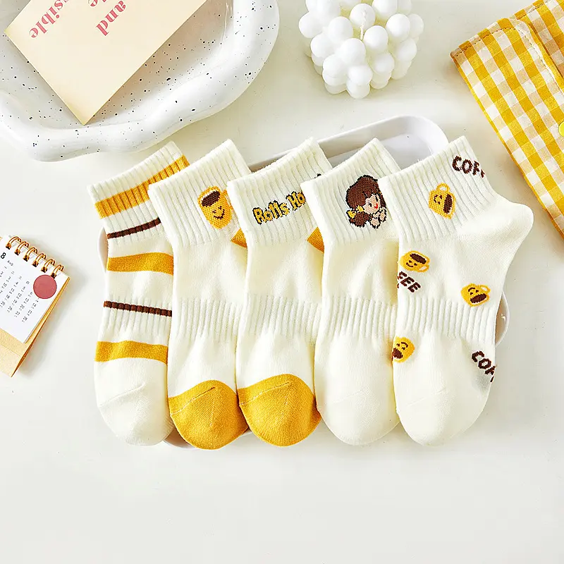 🌸   "Korean Style Ankle Socks |   Cute Cartoon & Doll Print |   Pastel Aesthetic |   Perfect for Daily Wear & Kawaii Outfits!" 🌸