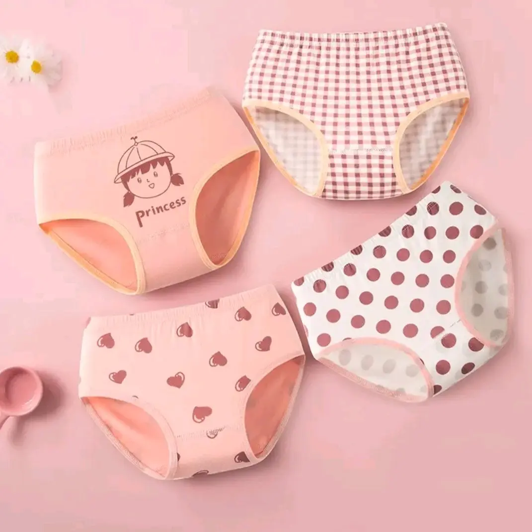 4 quần chíp bé gái chất cotton 100%, mềm mịn , dành cho bé từ 2-15 tuổi