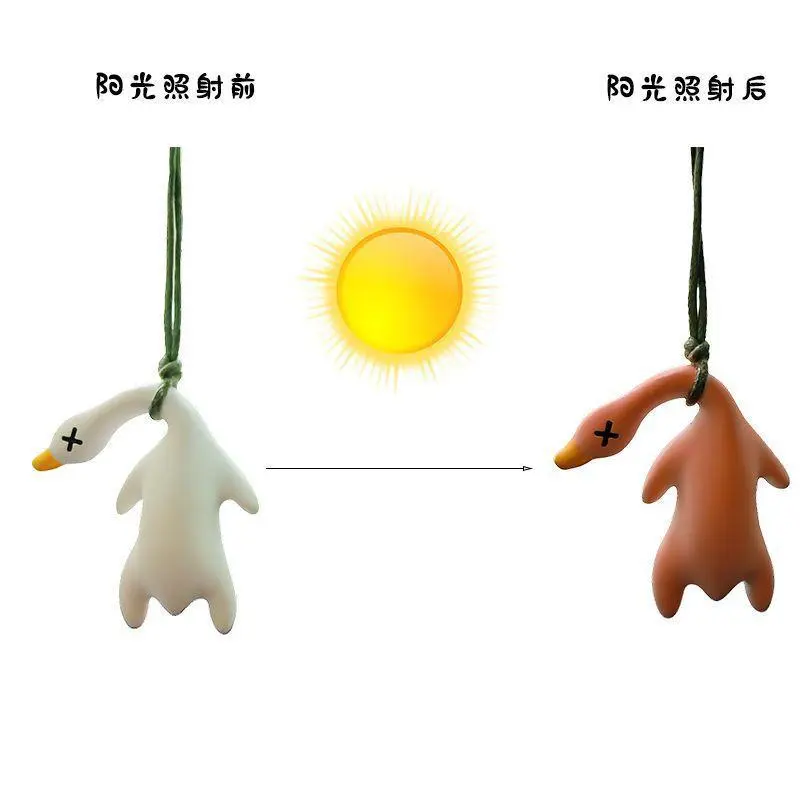 Color-Changing Roast Duck Pendant Will Change Color When Exposed to Ultraviolet Light Interesting Spoof Roasted Duck Keychain High-Tech Creative Toy