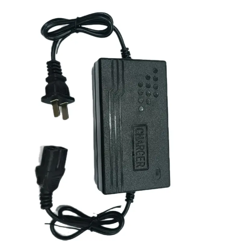 Sạc Bình xịt điện 12V. dòng 1.3A sach cho bình 1 bơm, 1.7A sạc cho bình 2 bơm, sạc đa năng 2.0A dùng được cho cả bình 1 bơm và bình 2 bơm. 4