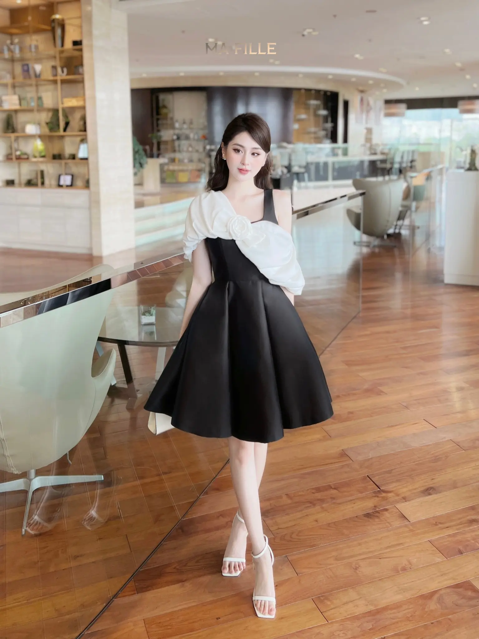 JUBIE DRESS - váy phối trắng đen mặc được 2 kiểu
