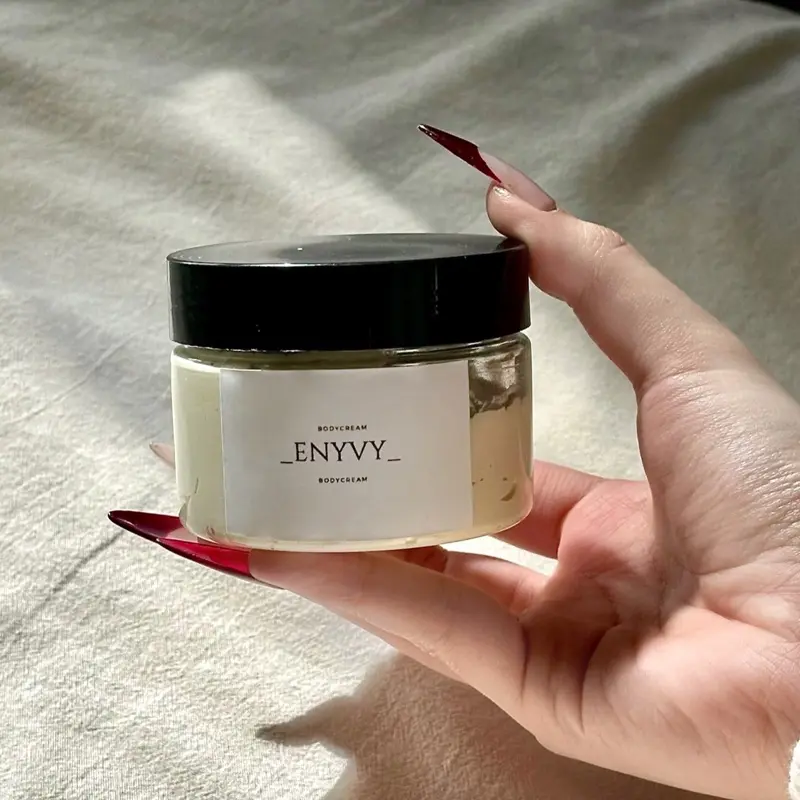 Body dưỡng 50% cốt và 50% body lotion