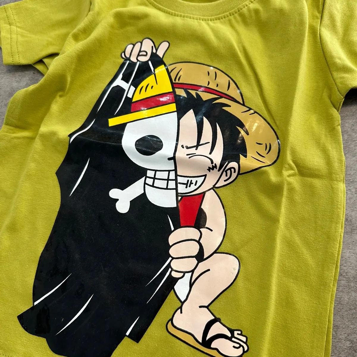 Kaos anak premium motif lufy sablon glosy Fashion