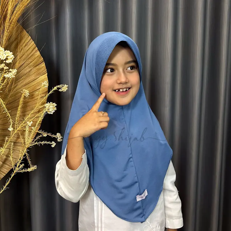 Jilbab Instan Bergo Anak Jersey Premium  Kerudung Anak Azzahra Pinguin Jersey By Nayy.s Cantik Variasi Muslim Tanggung Segitiga Pashmina Nyaman 3