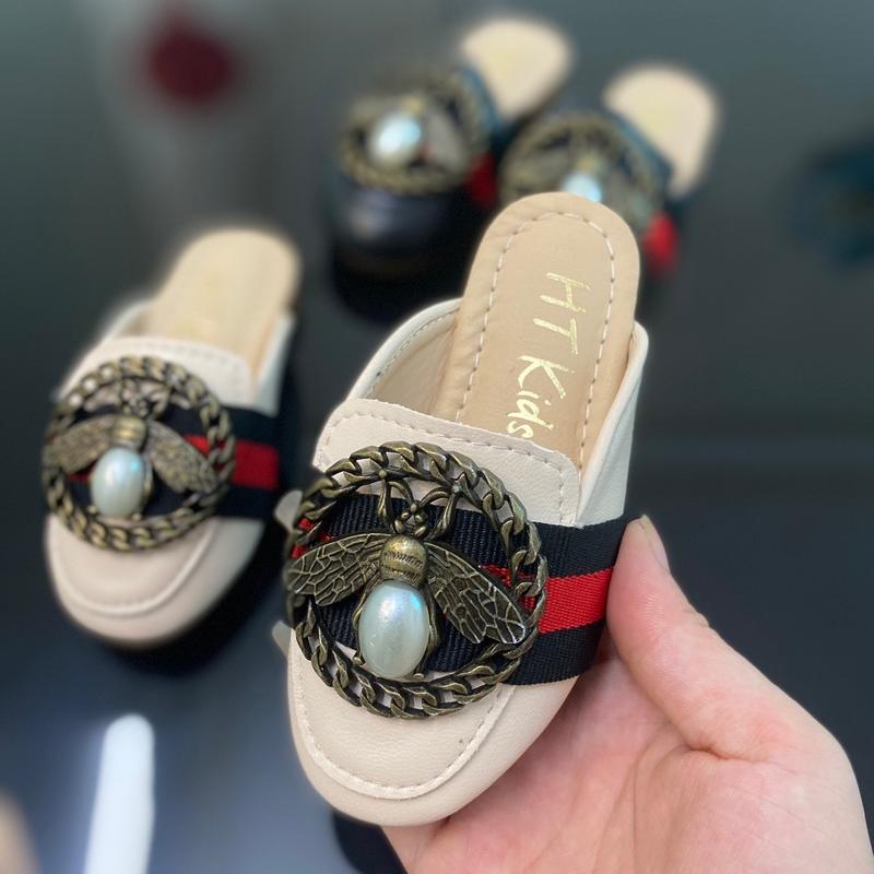 Dép sục ong da mềm cho bé gái bé trai fom nhỏ