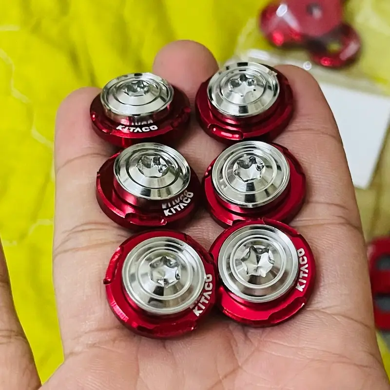 Lông đền đỏ kitaco gắn xe máy 3