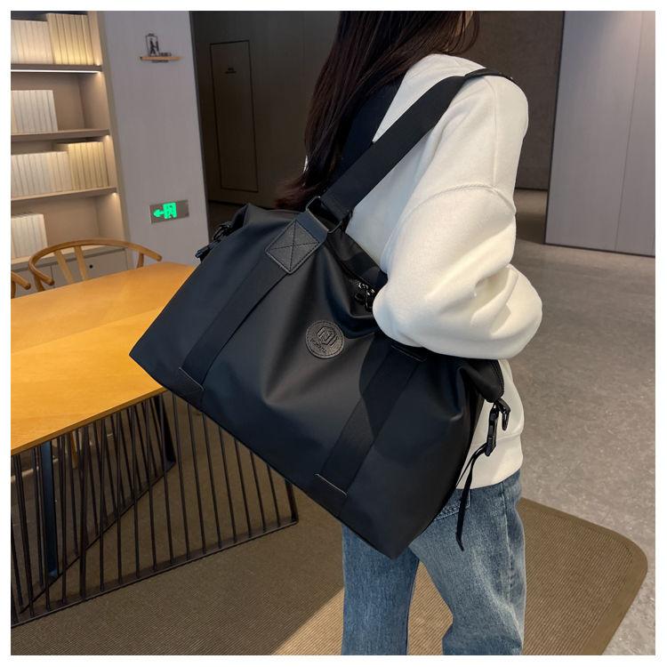 Product Introduction of กระเป๋าเดินทางเดินทางสั้นสำหรับการเดินทางเพื่อธุรกิจ กระเป๋าถือความจุขนาดใหญ่ Buggy กระเป๋ากีฬากันน้ำ กระเป๋าเป้สะพายหลัง Ins สำหรับผู้ชาย ใหม่ 11