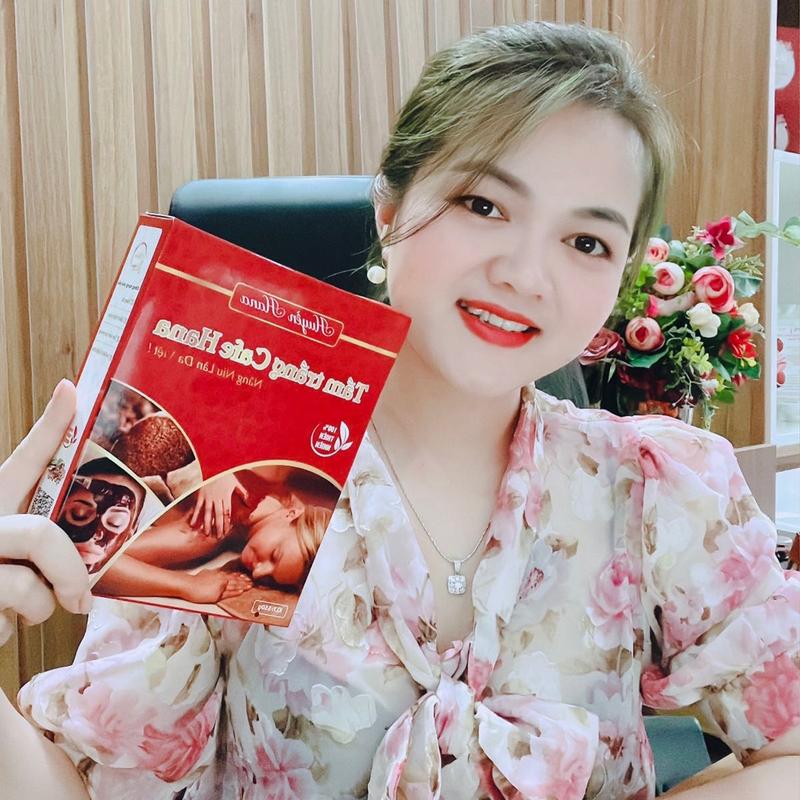 Bột tắm trắng hoạt tính cafe Hana (hộp 2 gói) Dưỡng Body Dưỡng Da Body