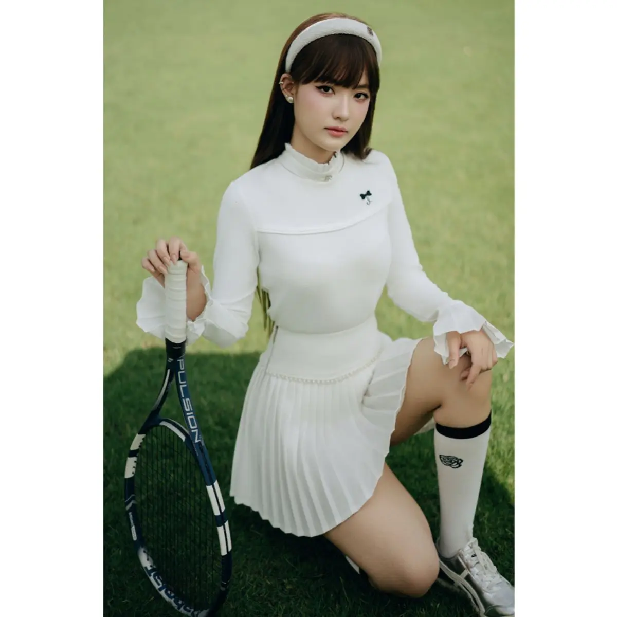 DECARYLN - Set áo thun dài tay cách điệu phiis chân váy xếp ly kèm áo choàng sang chảnh Emily Set