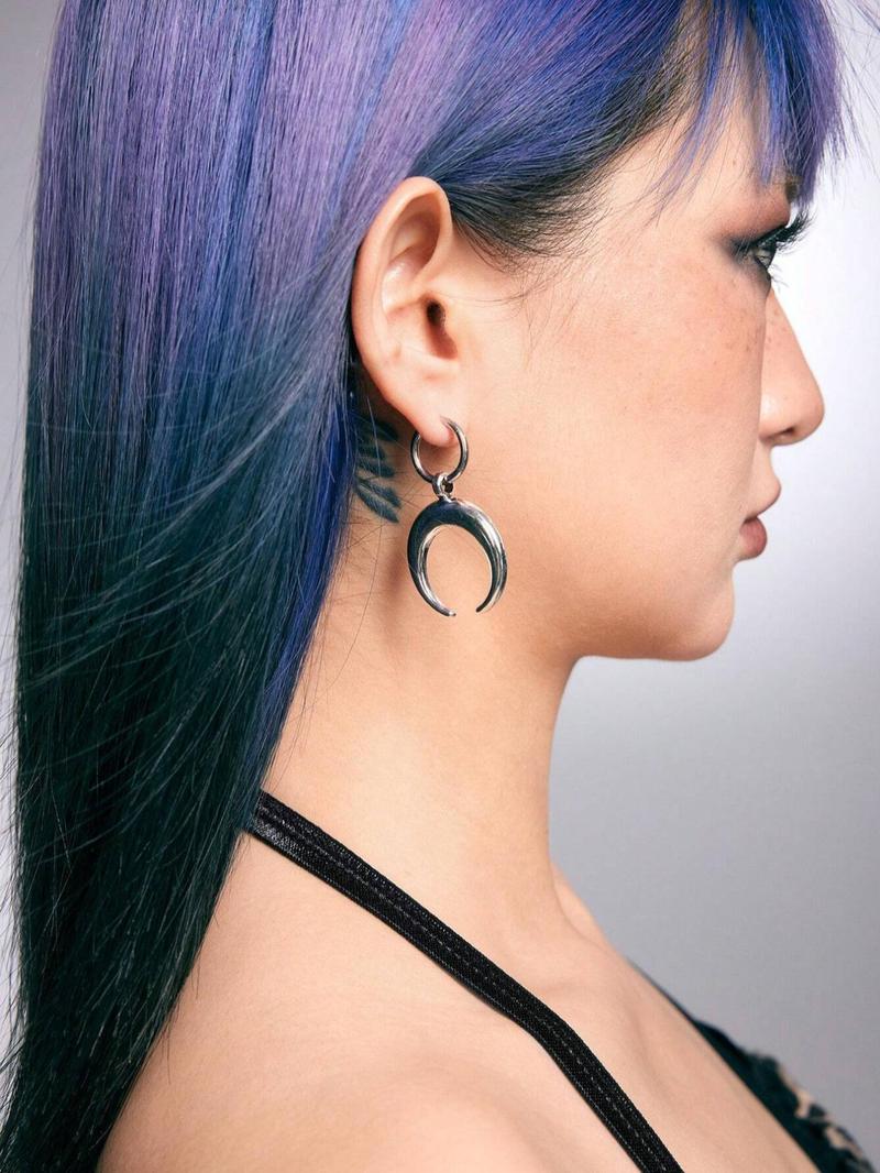 Product Introduction of Moon Shaped Dangle Earrings, Punk Exaggerated Silver Horn Earrings, Fashion Ear Jewelry for Party, Daily Clothing Decor, Trendy All-match & Exquisite Jewelry for Gift 6