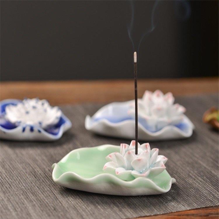 Đế cắm nhang hoa sen sứ sang trọng,sạch sẽ 0