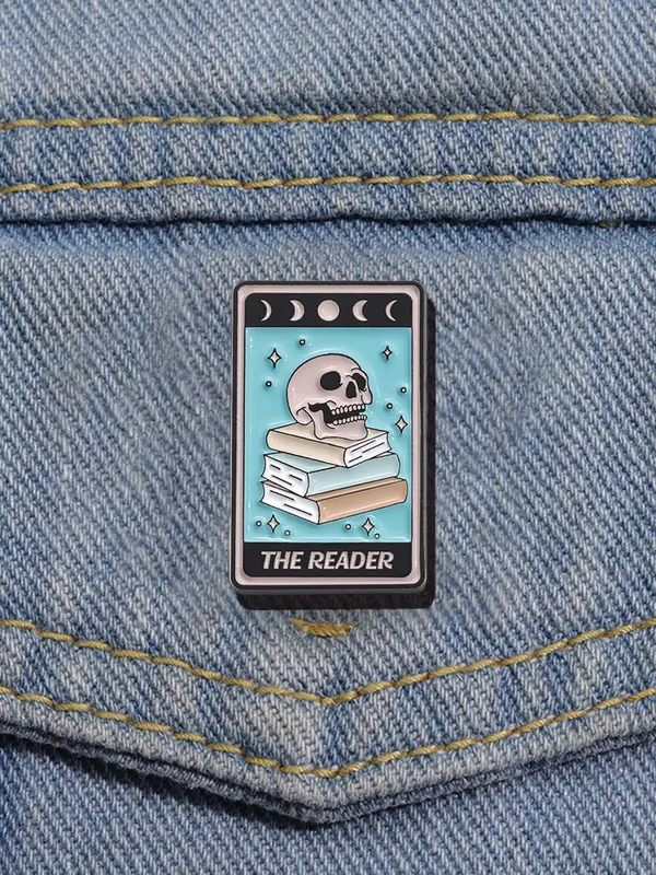 Creative Skull & Book Pattern Brooch, Fashion Alloy Badge for Daily Clothing Decor, Trendy All-match & Exquisite Brooch for Birthday Gift 0