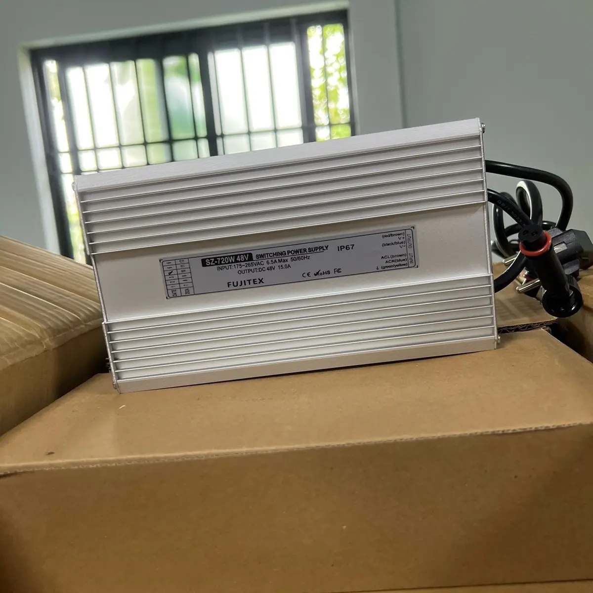 Nguồn chống ẩm 48v. Công suất 720W chạy 2 vỉ 10 mắt