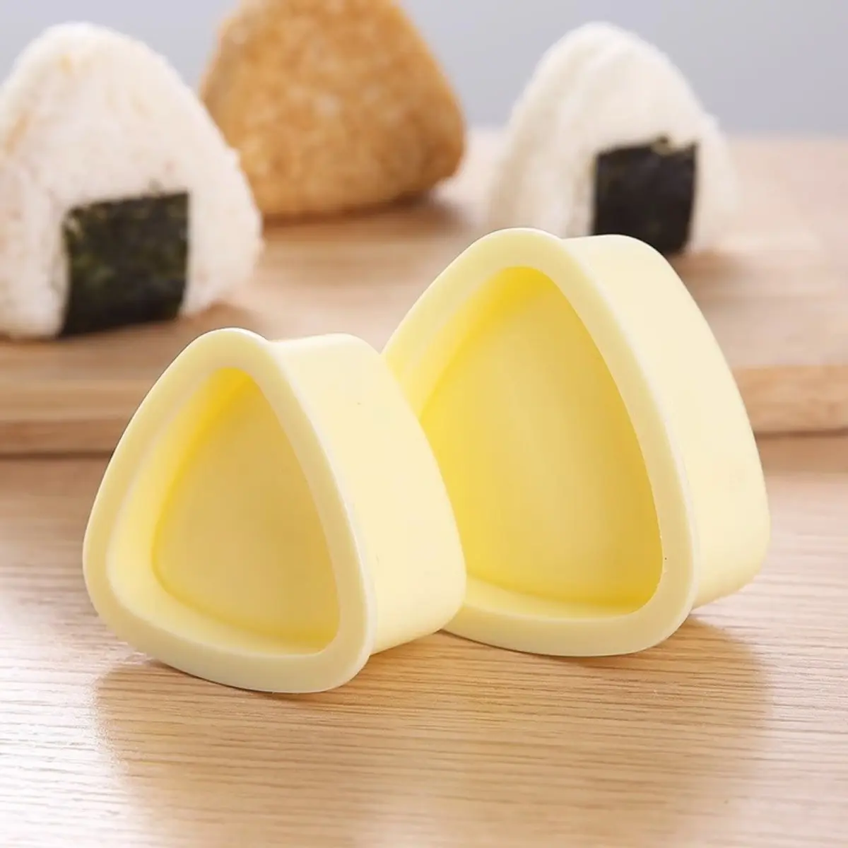 2PCS Triangle Rice Vegetable Roll Sushi Mould Rice and Vegetable Roll Shake Music Tool Children's Rice Seaweed Rice Bento Box Mold
