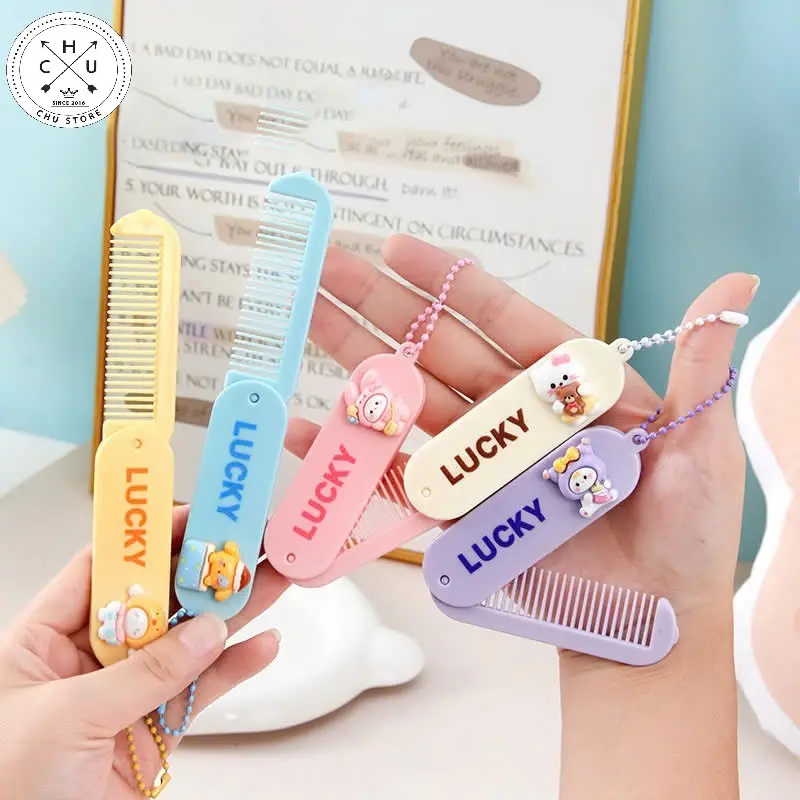 [Free Ship] Lược Chải Tóc Kèm Móc Khoá Gấp Gọn Tiện Dụng Họa Tiết Hoạt Hình Dễ Thương Ct4