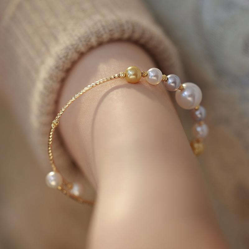 Product Introduction of Pearl Bracelet Women's Advanced Design Bracelet Light Luxury Minority Design Fashion All-Match 2024 New Accessories Wholesale 3