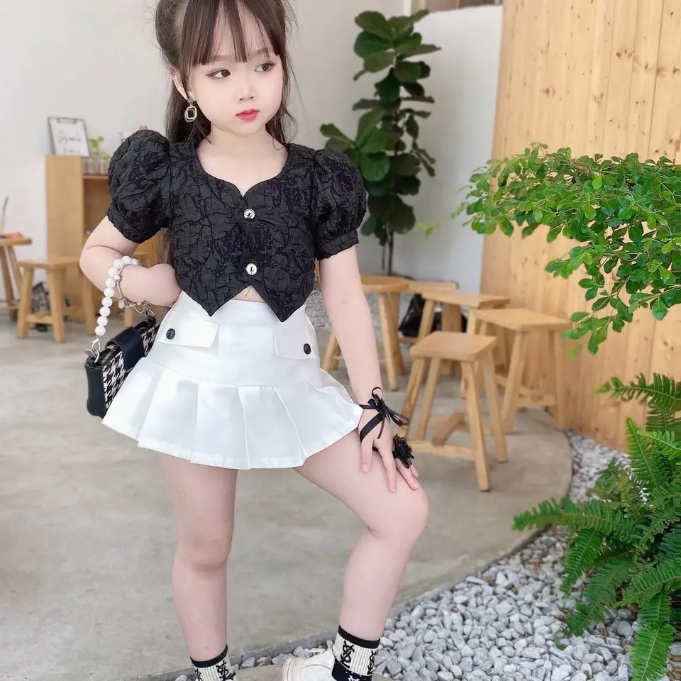 Set áo croptop đen mix chân váy siêu xinh cho bé