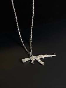 Collar con colgante en forma de subametralladora decorado con diamantes de imitación para hombres, joyería punk hip hop para fiestas, decoración de ropa diaria para chico