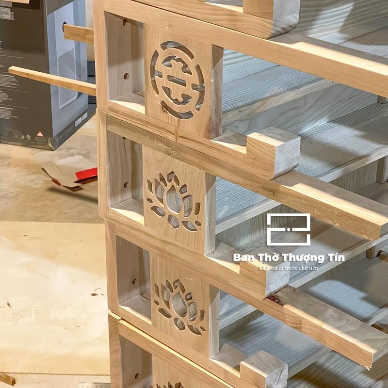 Product Introduction of Bàn Thờ Treo Tường Đế Chữ Hoa Sen Chiêu Phúc Lộc Bình An May Mắn - Kích thước 81x48, 89x48 3