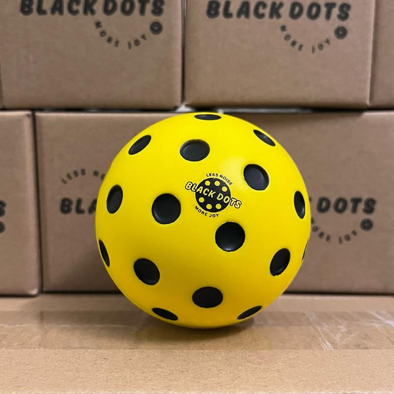 Bóng Pickleball chống ồn - Bóng foam mềm Black Dots - Tập Pickleball tại nhà 3