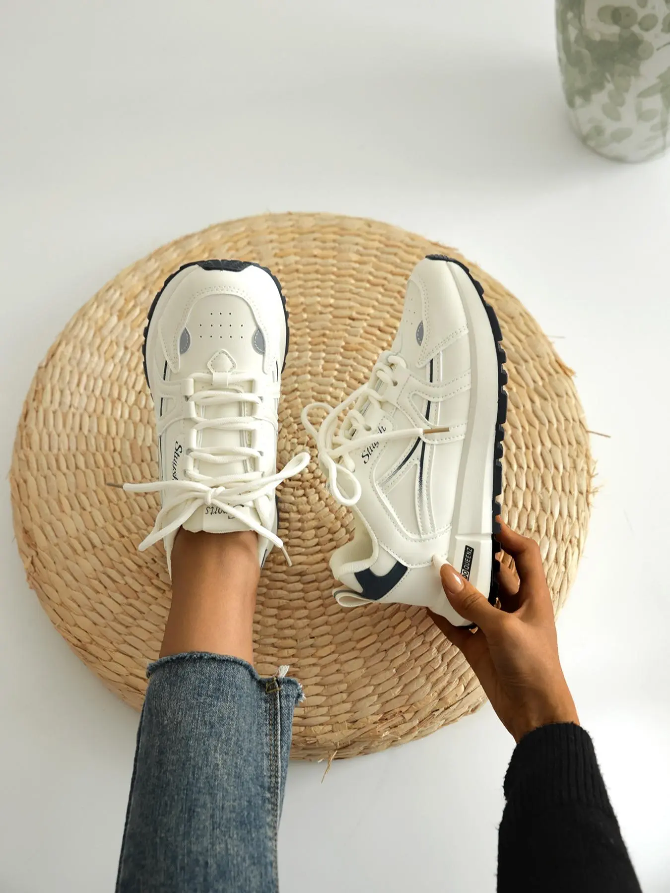 Women's Fashionable Patchwork Lace Up Low Top Sneakers, Casual Comfortable Sports Running Shoes, All-match Basic Shoes for Daily Wear