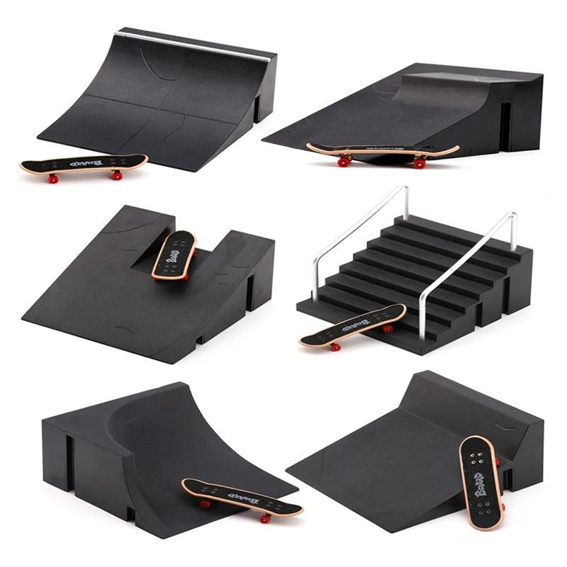 Skate Ramp Mini Training Skating Board Black Finger Skateboard for Children Indoor Home Toy Ramp Stairs Venue Combination Funny 0