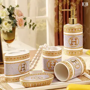 Peralatan Kamar Mandi Set / Luxury Bathroom Accessories / Hampers Gift  740/3