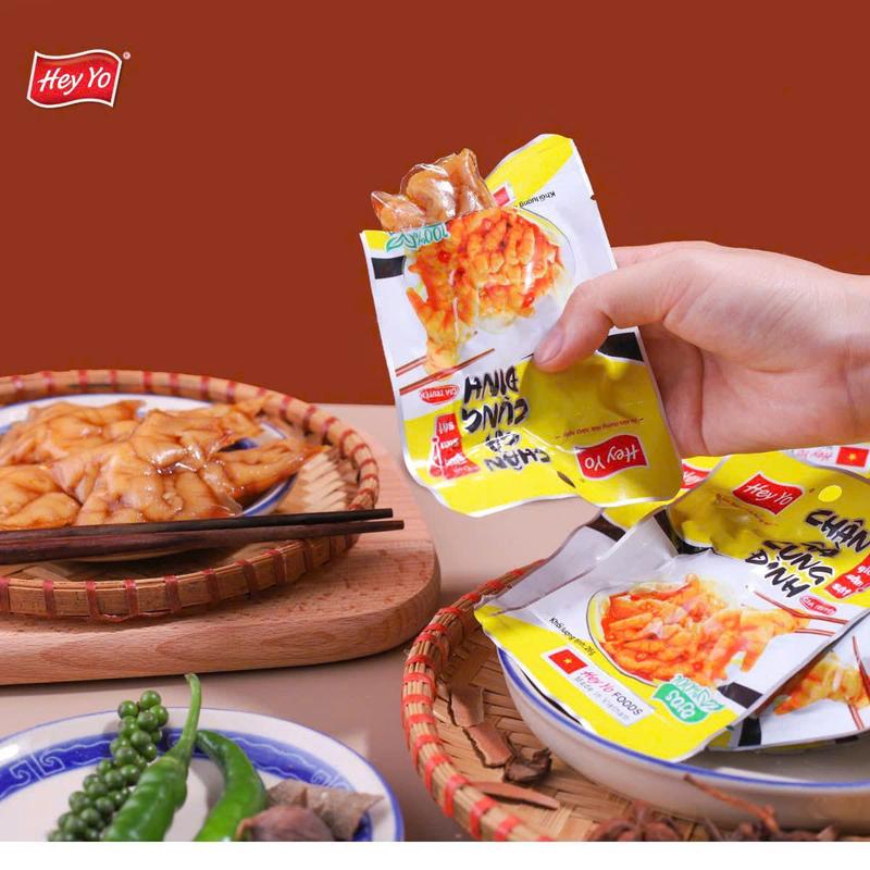 Combo 10 và 20 cái chân gà cay rút xương Hey Yo loại 29g - Chân gà ngon Việt Nam 3